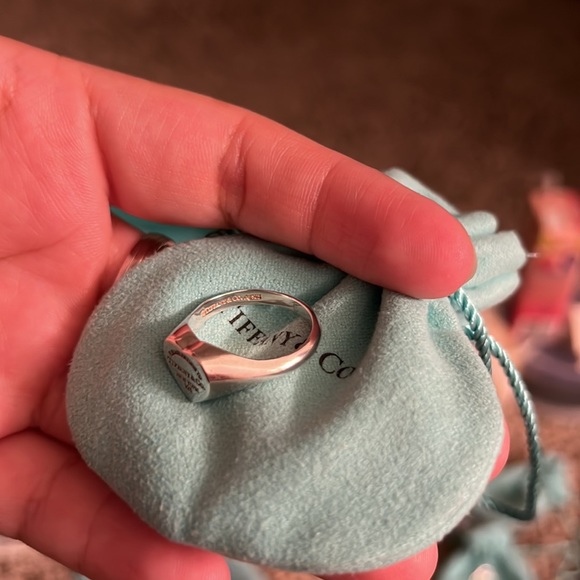 Return to Tiffany Heart signet rin *Authentic* - Picture 3 of 4